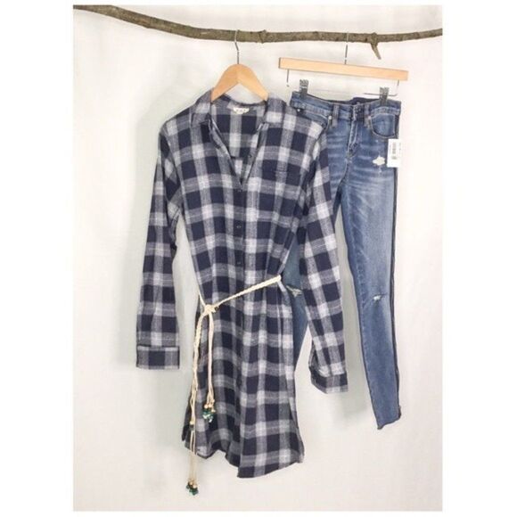 𝅺pol Navy Plaid Oversized Button Down Shirt - Picture 3 of 10